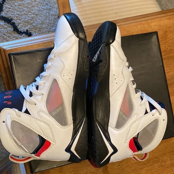 Jordan 7 Athletic Shoes White and Red - Picture 2 of 7